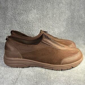 St John’s Bay‎ Women’s Light Weight Size 8M Shoes Slip On Zips On Top